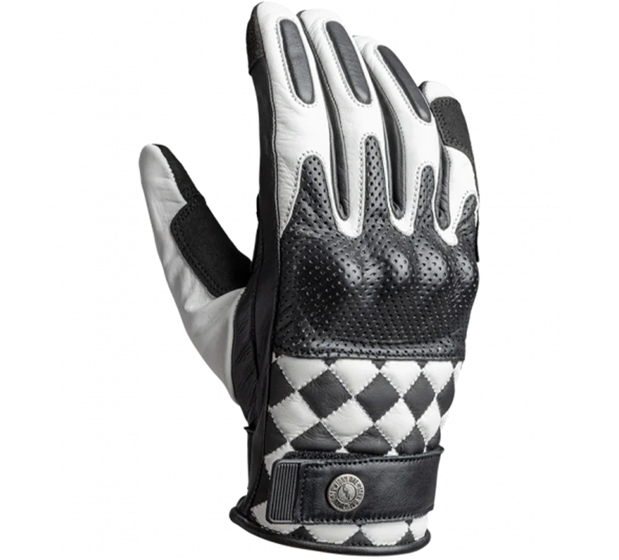 24helmets202606010318111846102